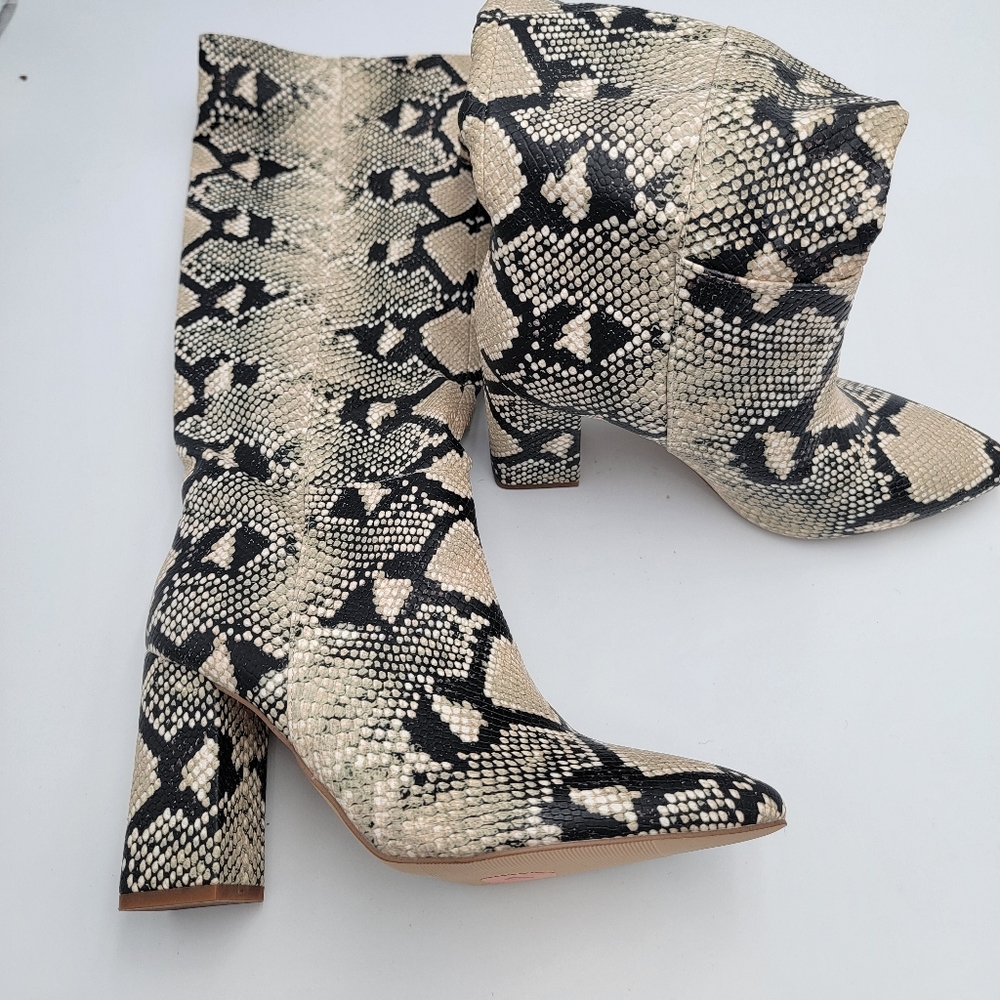 Madden Girl Knee High Boots Snake Skin Print Size 7 Heels 3" Firefly New